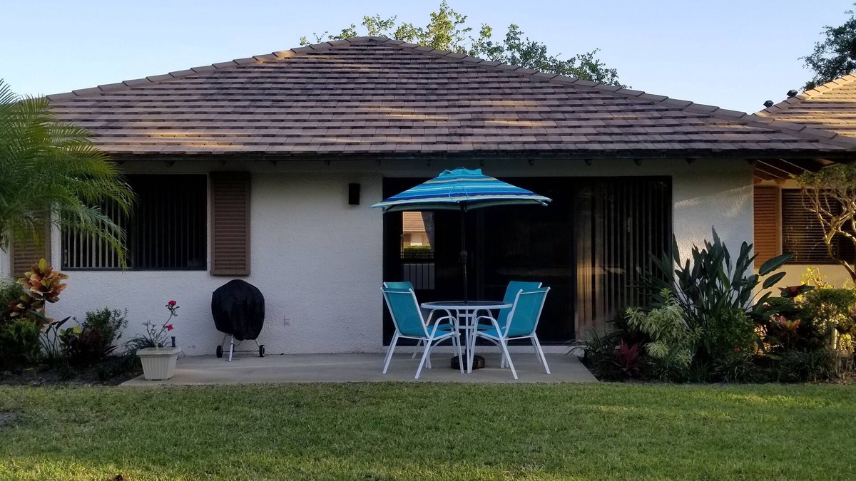 Palm Beach Gardens Condo | Upscale: Cozy PGA Club Cottage-Minutes from Jupiter