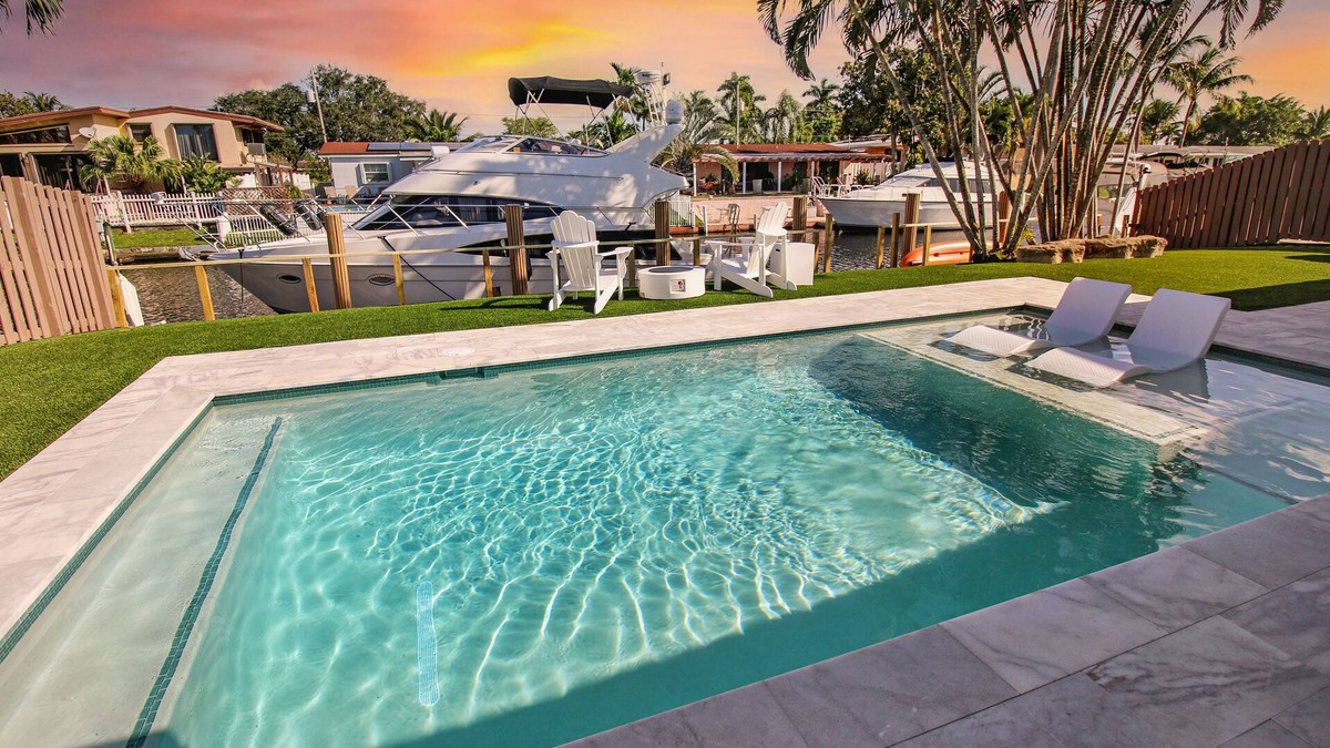 Lauderdale Isles Villa | Upscale Florida Waterfront Heaven, Pool, Jacuzzinn