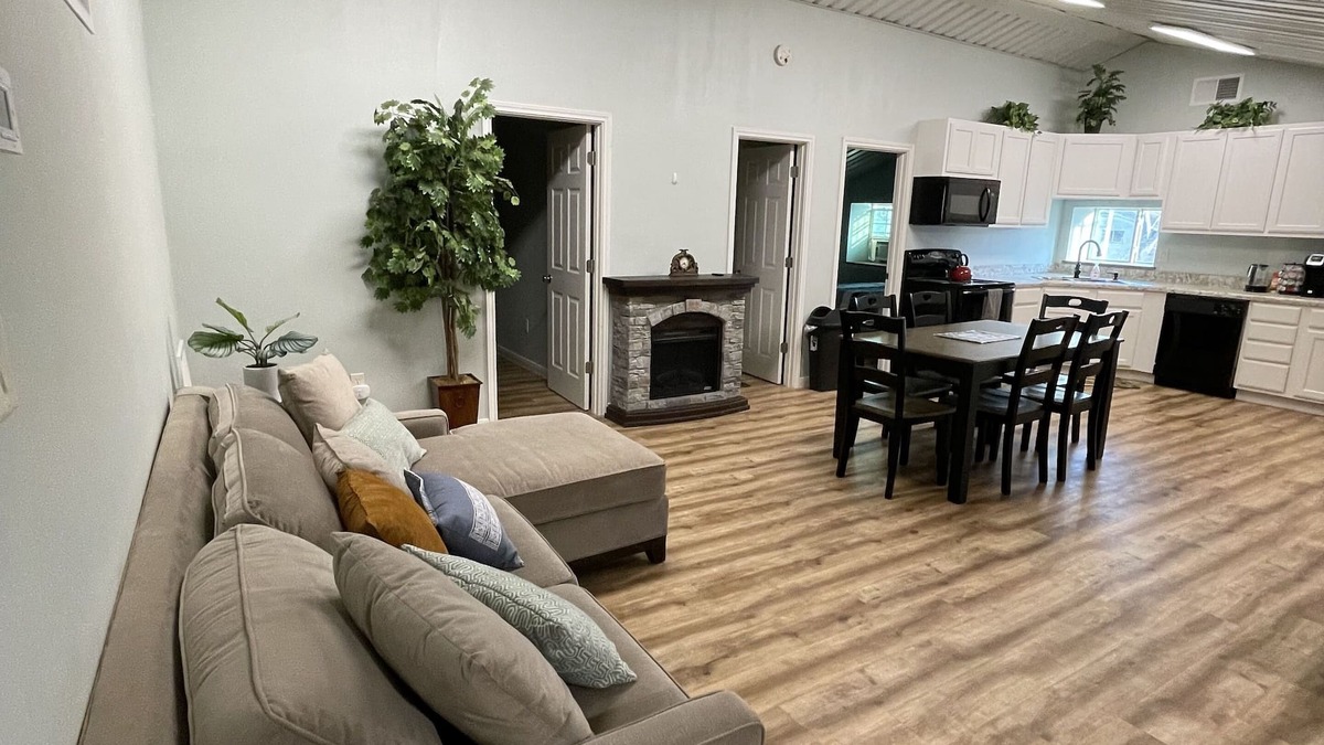 Missouri City Apartment | Upscale garage - shop apartment near Sienna, The Loft