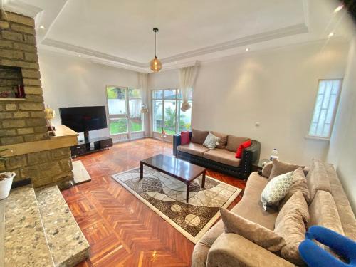 Kirkos Villa | Upscale Garden Villa Near Airport