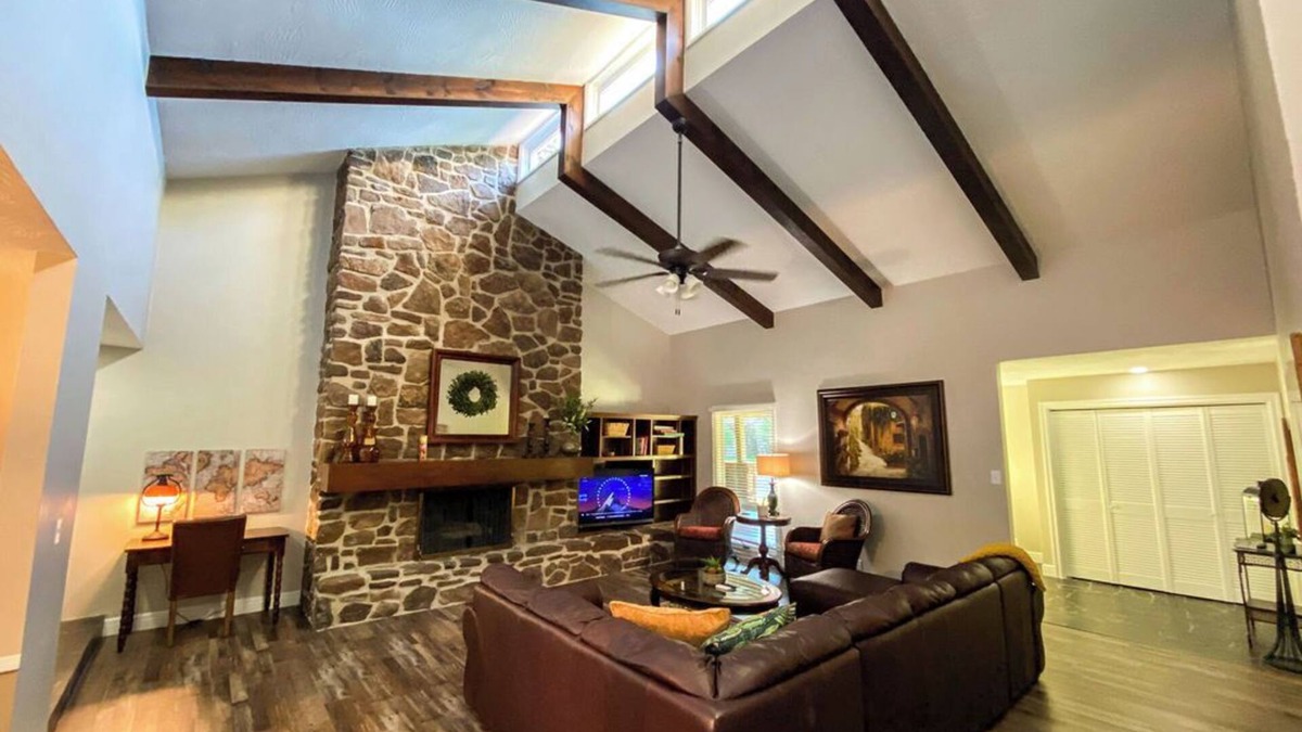 Monett House | Upscale in a Small Town.