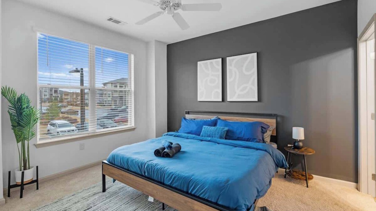 Charlotte Apartment | Upscale King 3BR Suite to Uptown Charlotte!