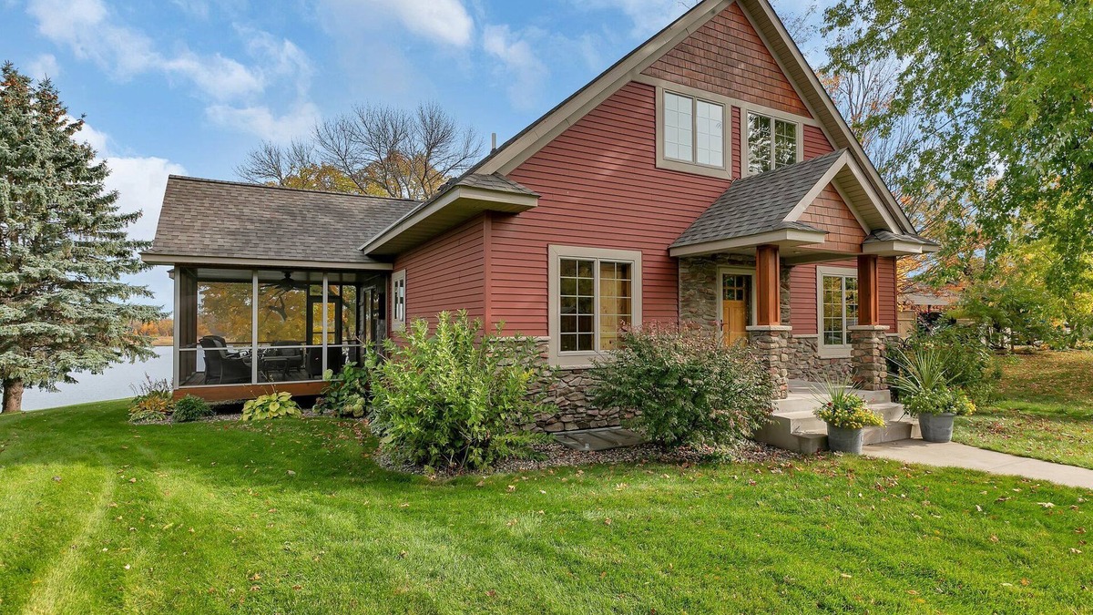 Birchdale House | Upscale Lake Home! Pontoon Rental Available