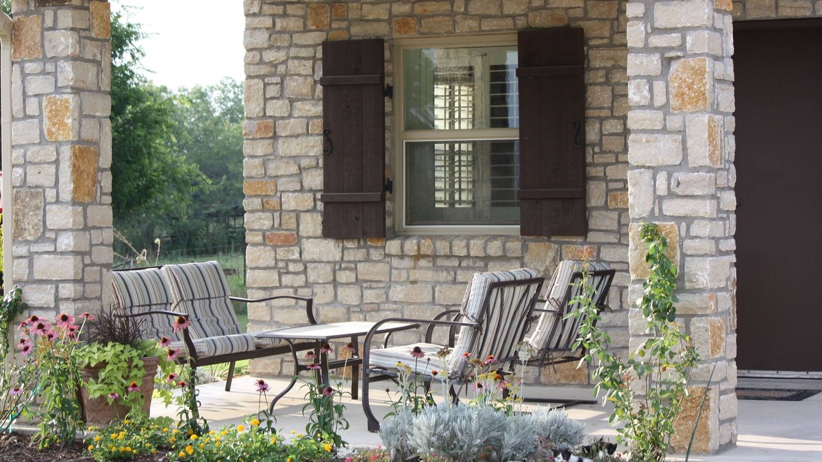 Weatherford Cottage | Upscale Living Quarters For 2, In A Stone Barn On A Horse Ranch, King Bed,