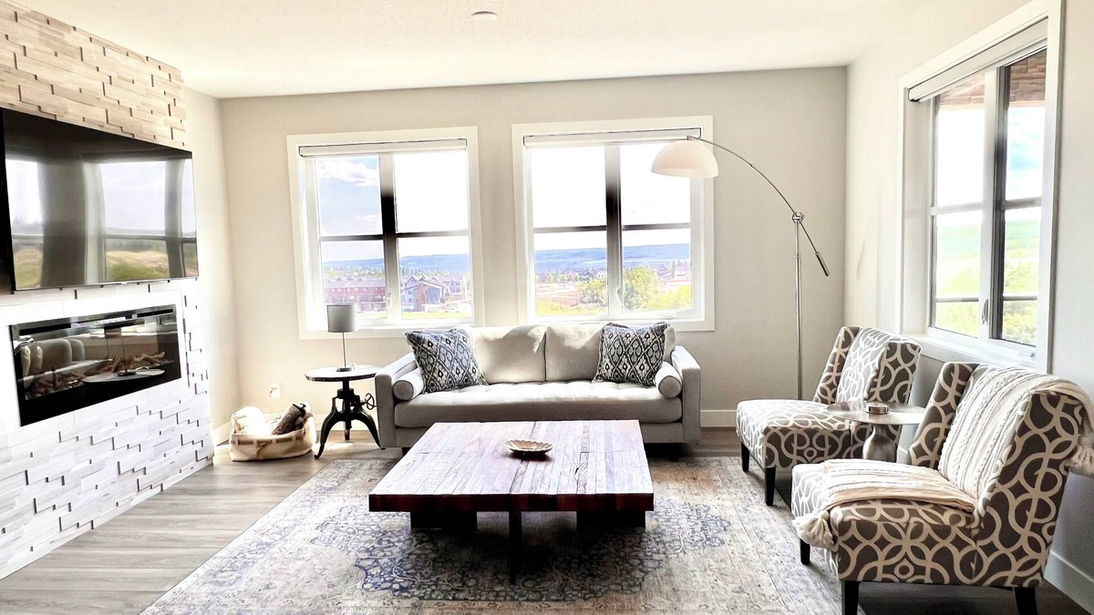 Southwest Calgary Condo | Upscale luxury 2 bed plus office with panoramic views of the rolling foothills!