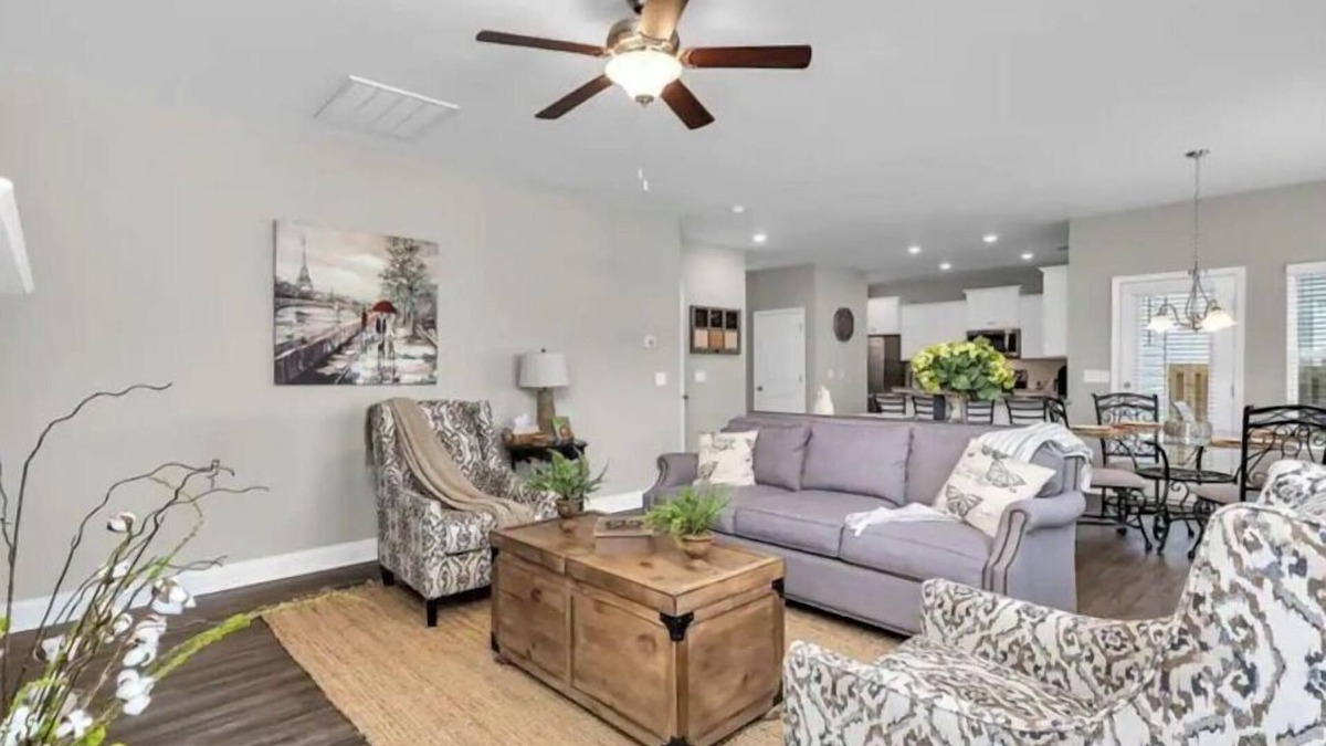Fort Gordon House | Upscale Luxury 4 bed 2.5 bath Near I20, August National & FT. Gordon