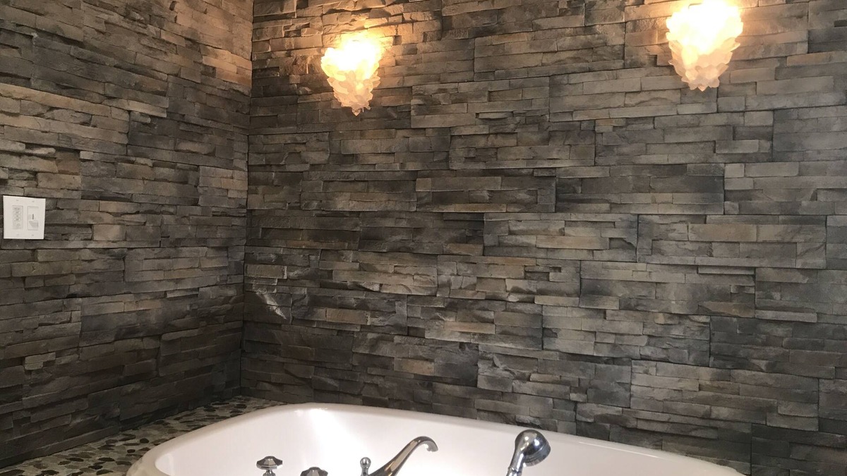 Ashfield Apartment | Upscale organic modern with whirl pool