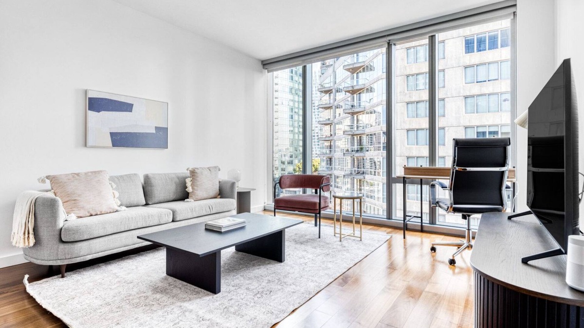 Rincon Hill Apartment | Upscale Rincon Hill 1BR w/Pool & Theater, close to shops, by Blueground
