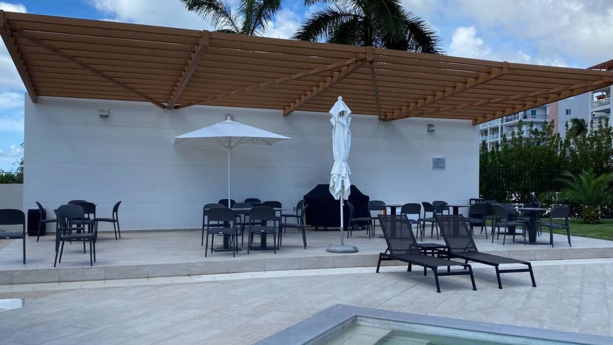 Maho Apartment | Upscale Studio in Maho St. Maarten. Walking distance to beach. Near airport!n