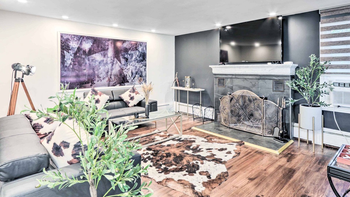 Waterbury Cottage | Upscale Waterbury Retreat w/Indoor Hot Tub!