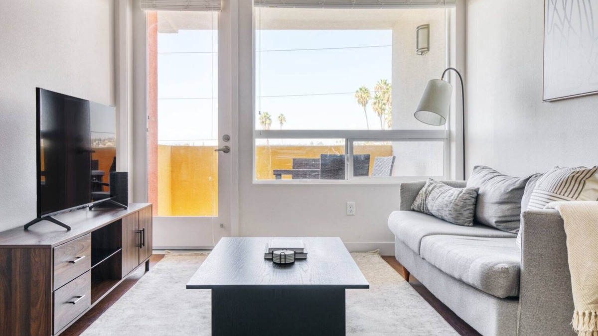 Inglewood Apartment | Upscale Westchester 1BR w/Pool, Gym & W/D, 5 mins to LAX, by Blueground