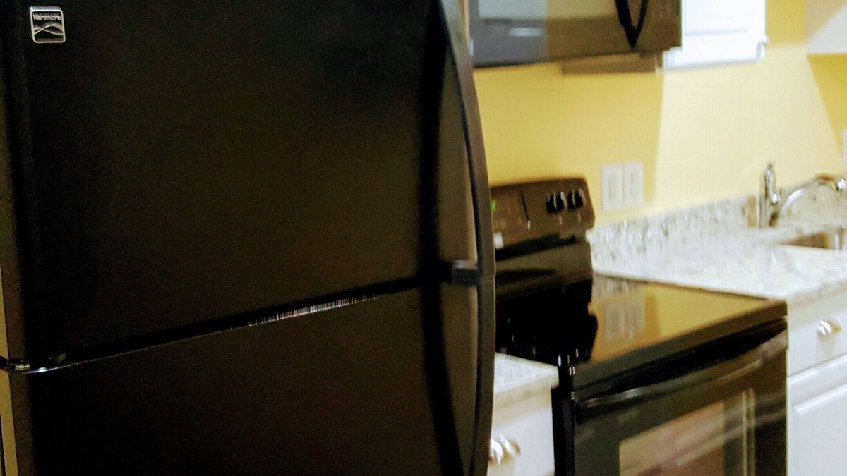 Severna Park Apartment | Upscaled Efficiency Apartment in Private Community