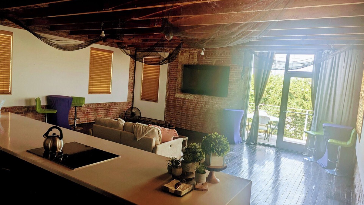 Kilgore Apartment | Upscaled LOFT With A Twist on World's Richest Acre
