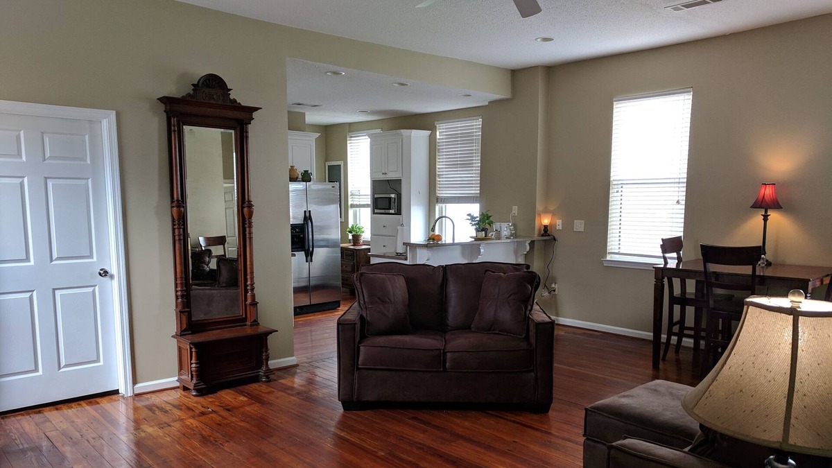 Troy Apartment | upstairs loft downtown Troy, ala
