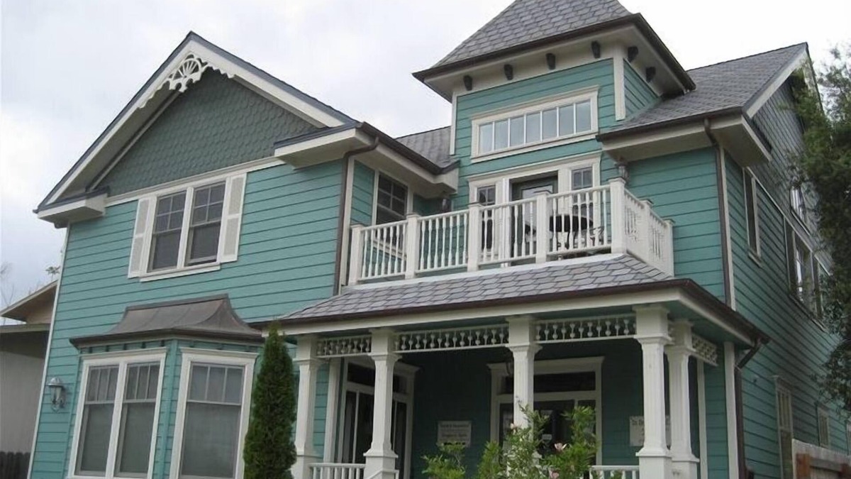 Paso Robles Apartment | 🍾UPSTAIRS ON VINE - 2 blocks from the center of town!🍷