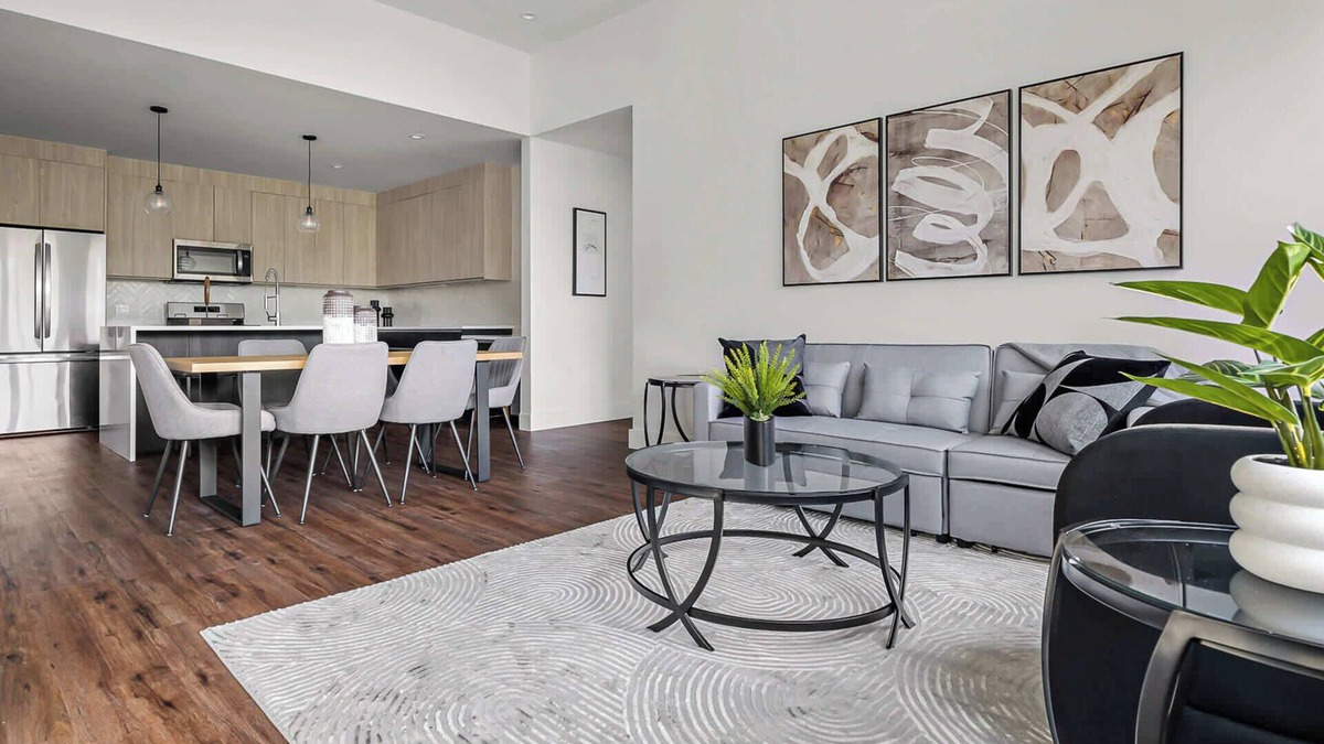 West Congress Apartment | Upstay Renovated Contemporary Apartment near SoCo
