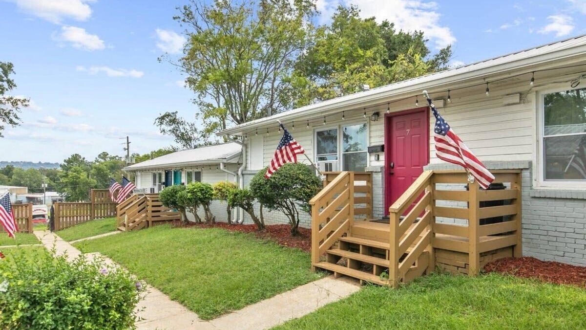 Norwood Apartment | Uptown Apartment, Near Parks! The Bricks Unit 7