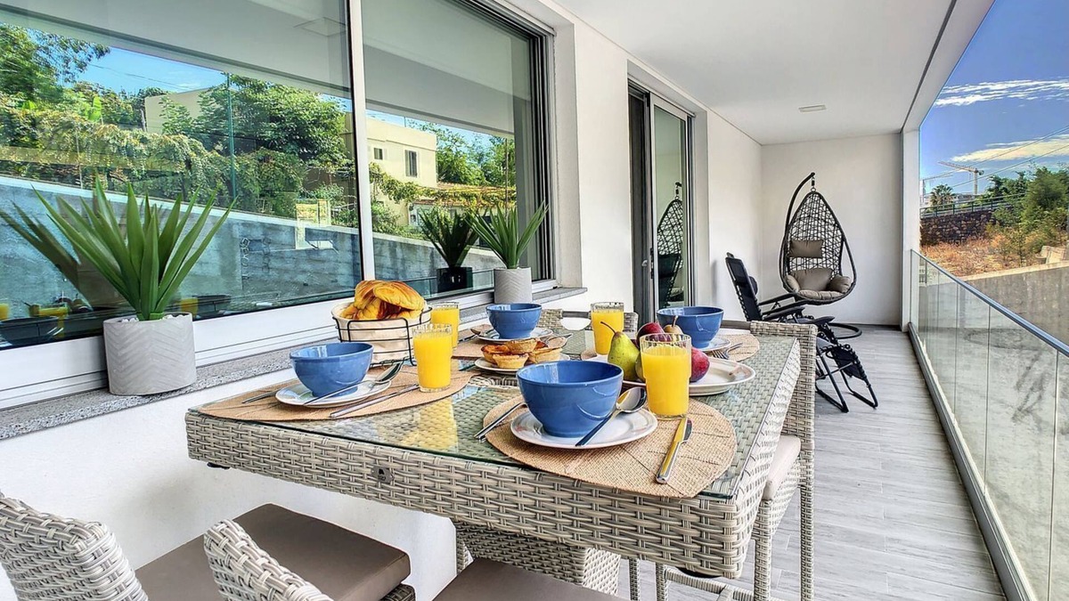 Santo Antonio Apartment | Uptown Apartment - Two Bedroom Apartment, Sleeps 4