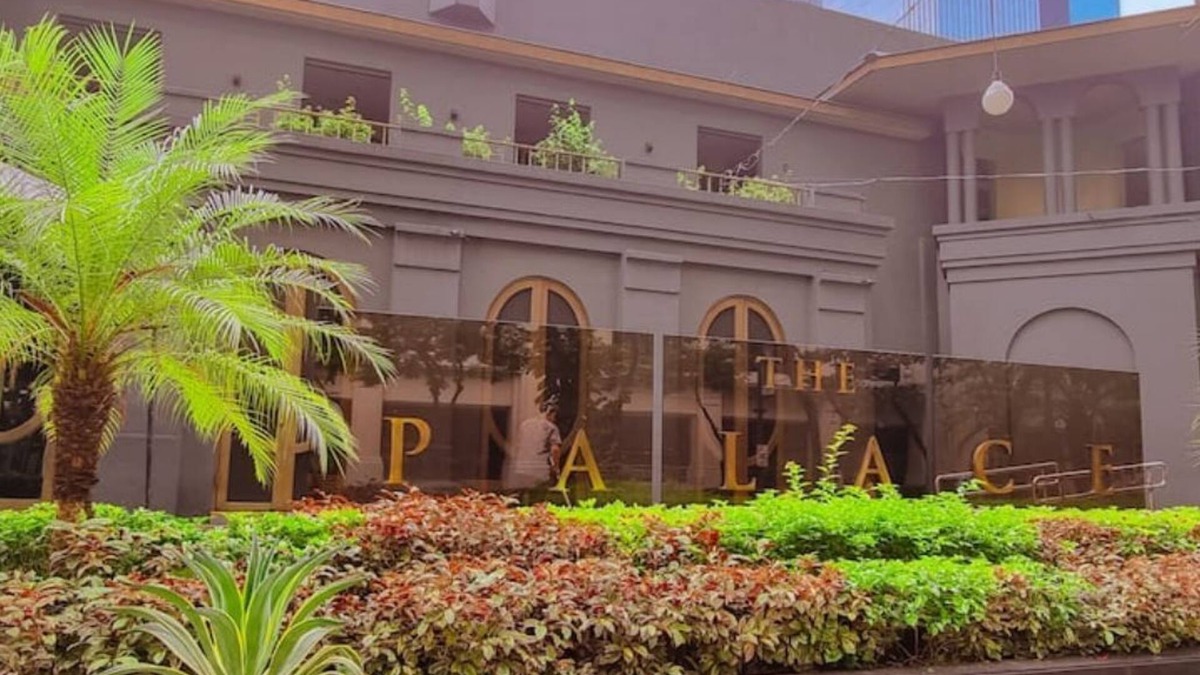 Santa Mesa Apartment | Uptown Parksuites Urban Prime Retreat 1BR w/Pool View, Washer, Wi-fi&Netflix