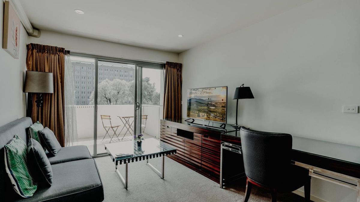 Braddon Apartment | Urban 1-Bed Apartment in the Heart of the City