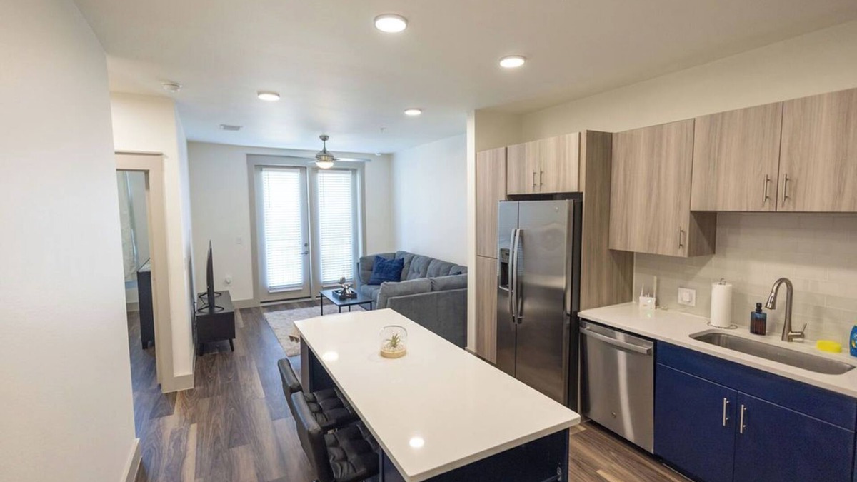 Farmers Branch Apartment | Urban 1-bedroom apartment in Addison with WiFi, AC & Reserved Parking