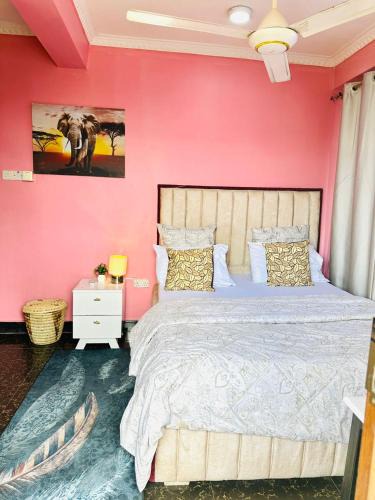 Dar es Salaam Bed & Breakfast | Urban Affordable Private City Room- Amazing View, Fast WiFi & Walkable Location