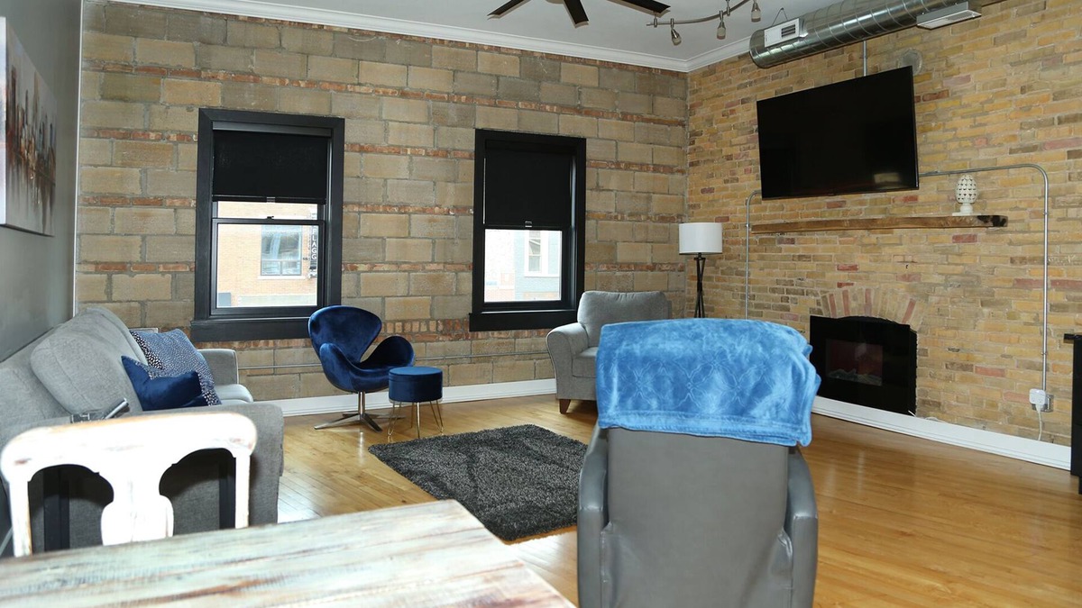 Elkhart Apartment | Urban Amish