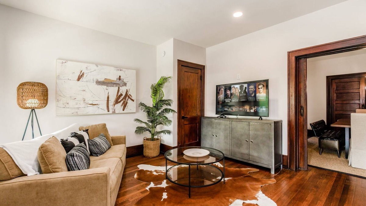 Near East Columbus Apartment | Urban Bohemian Chic - Heart of Columbus!