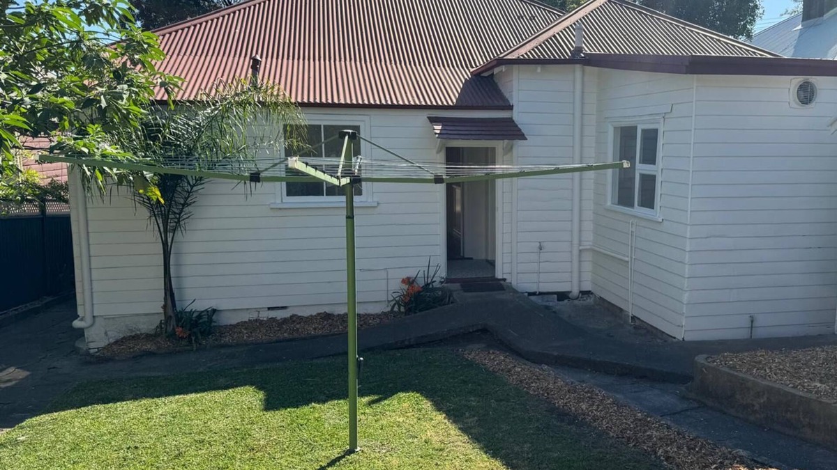 Tighes Hill House | Urban charm retreat in inner city Newcastle close to city & beach!