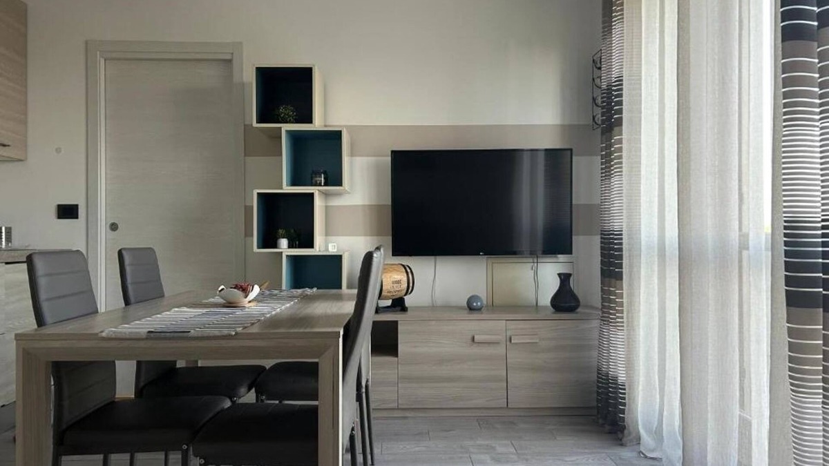 Villanova d'Asti Apartment | Urban Chic House