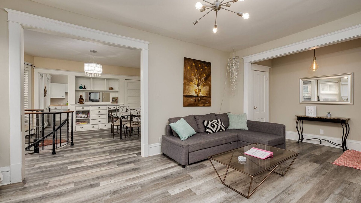 Whittier Apartment | Urban Comfort 5BR Home Base Minneapolis Living!