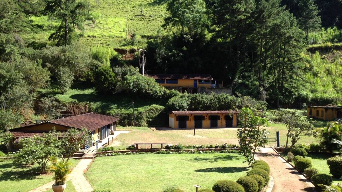Teresopolis House | Urban comfort in a totally rural setting