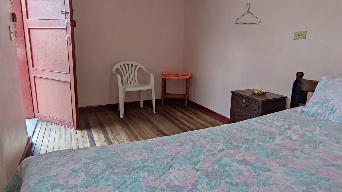 Ambato House | Urban Connection-Center of Ambato