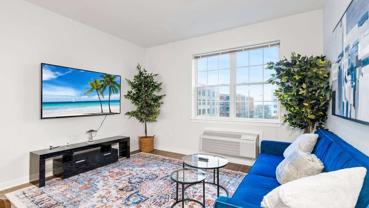 Greenville Condo | Urban Elegance: 20 Minutes to NYC with Luxe Amenities- Gym and Laundry In Unit