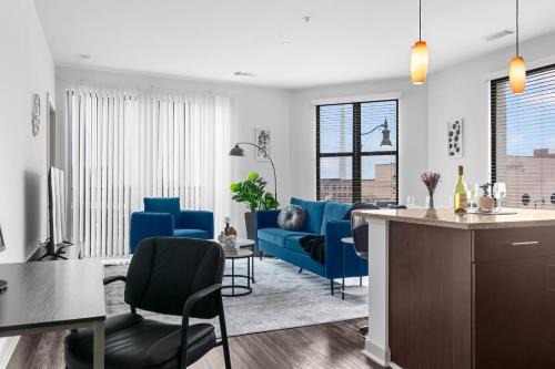 Five Points South House | Urban Elegance and Stylish Two Bedroom Apt