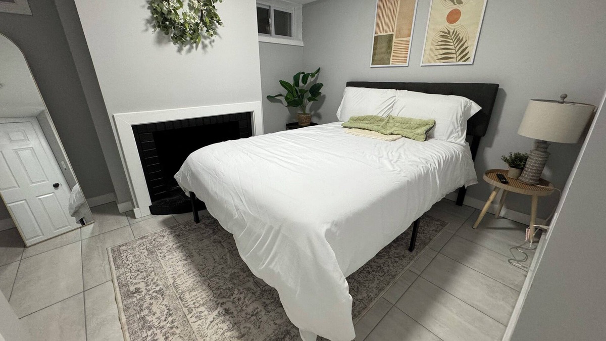 Westwood House | Urban Escape: Cozy 1BR in Cheviot, Near Shopping