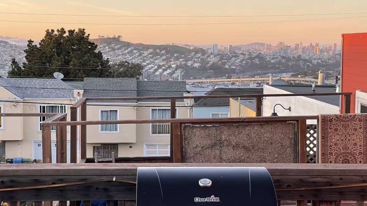 Visitacion Valley House | Urban Escape with Stunning Skyline