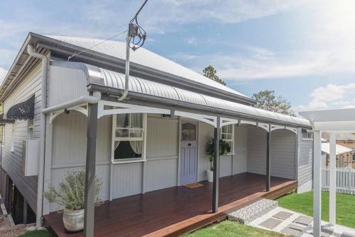 West Ipswich House | Urban Getaway Central Cottage