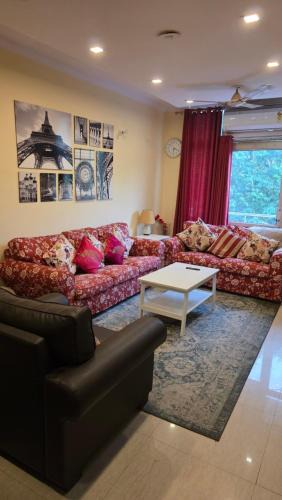 Chittaranjan House | Urban Haven Sun Kissed Retreat