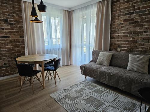 Zascianki Apartment | Urban Jungle Apartament SUNNY