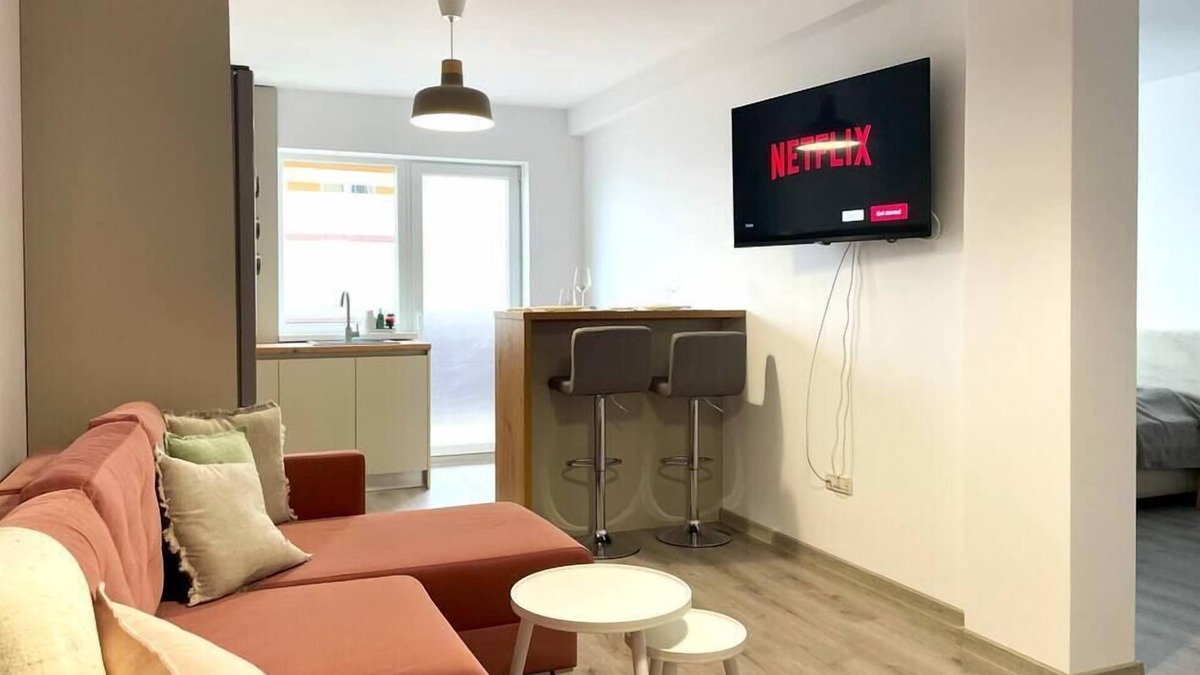 Sinpetru Apartment | Urban Mountain Apartment