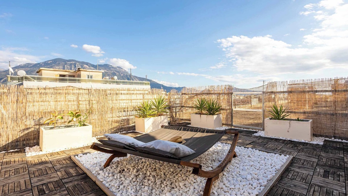 Kalamata Apartment | Urban Nest - Loft with Private Rooftop Garden