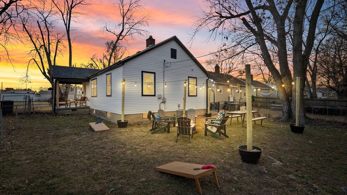 Evansville House | Urban Oasis: A Charming Downtown Retreat with Game Room, Firepit and Yard Games
