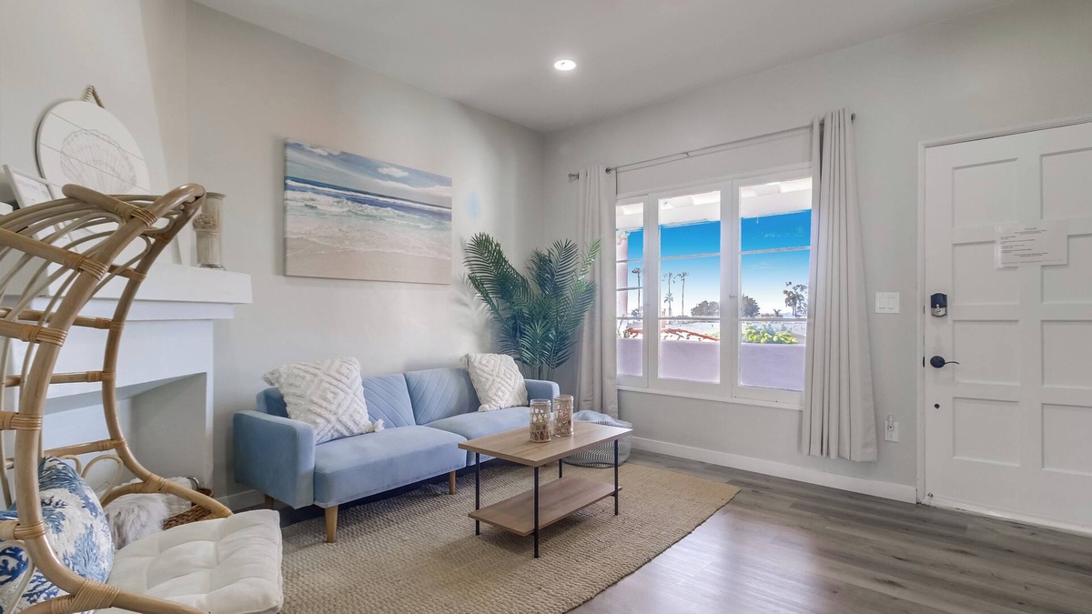 Park West Apartment | Urban Oasis: Charming 2-bedroom apartment Historic Charm Meets Modern Comfort
