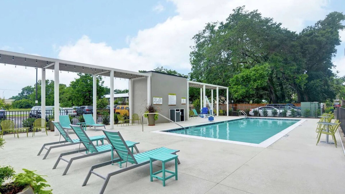 Ferry Pass Hotel | Urban Oasis! Onsite Parking, Pets Allowed, Short Drive to Pensacola Beach