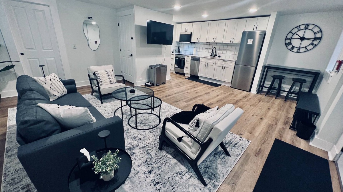 Mount Auburn Apartment | Urban Oasis, OTR Near Casino & Downtown! - 2 beds