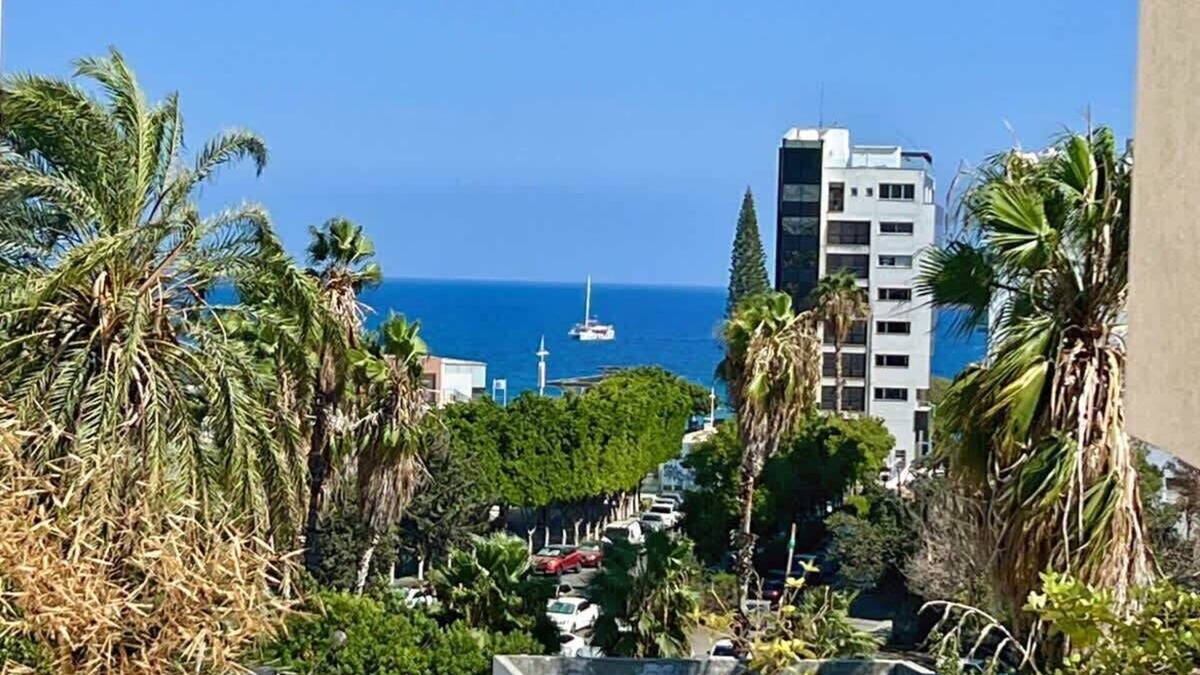 Historical Center Apartment | Urban Oasis Retreat S