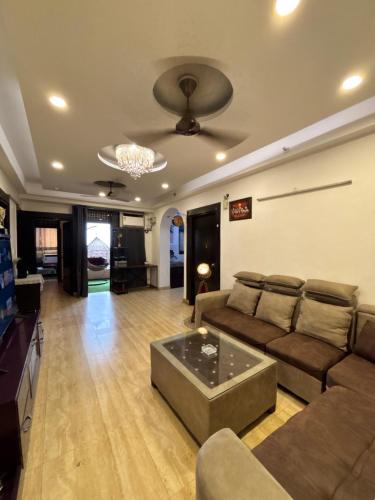 Greater Noida Apartment | Urban Oasis - Stay Near Expo