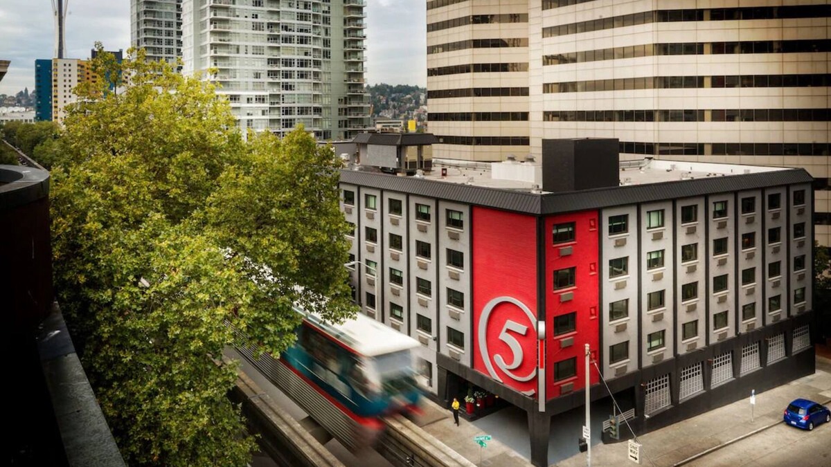 Belltown Hotel | Urban Queen Room, Hotel FIVE, Afternoon Delights, Downtown Location