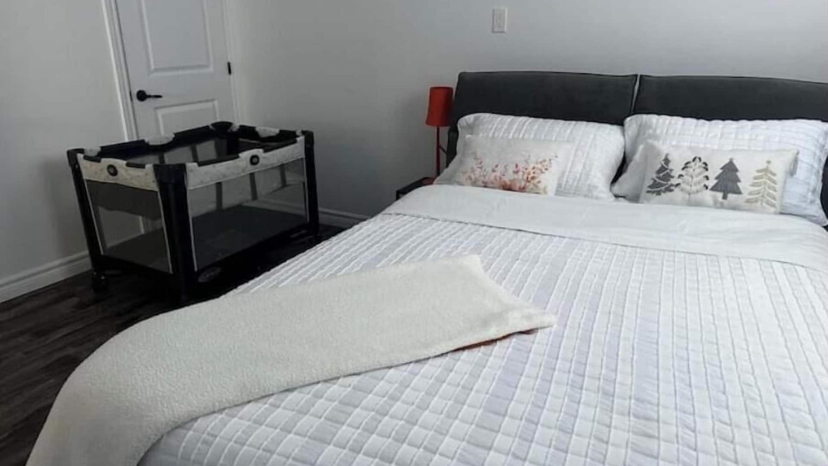 Beauport Apartment | Urban Refuge in Beauport